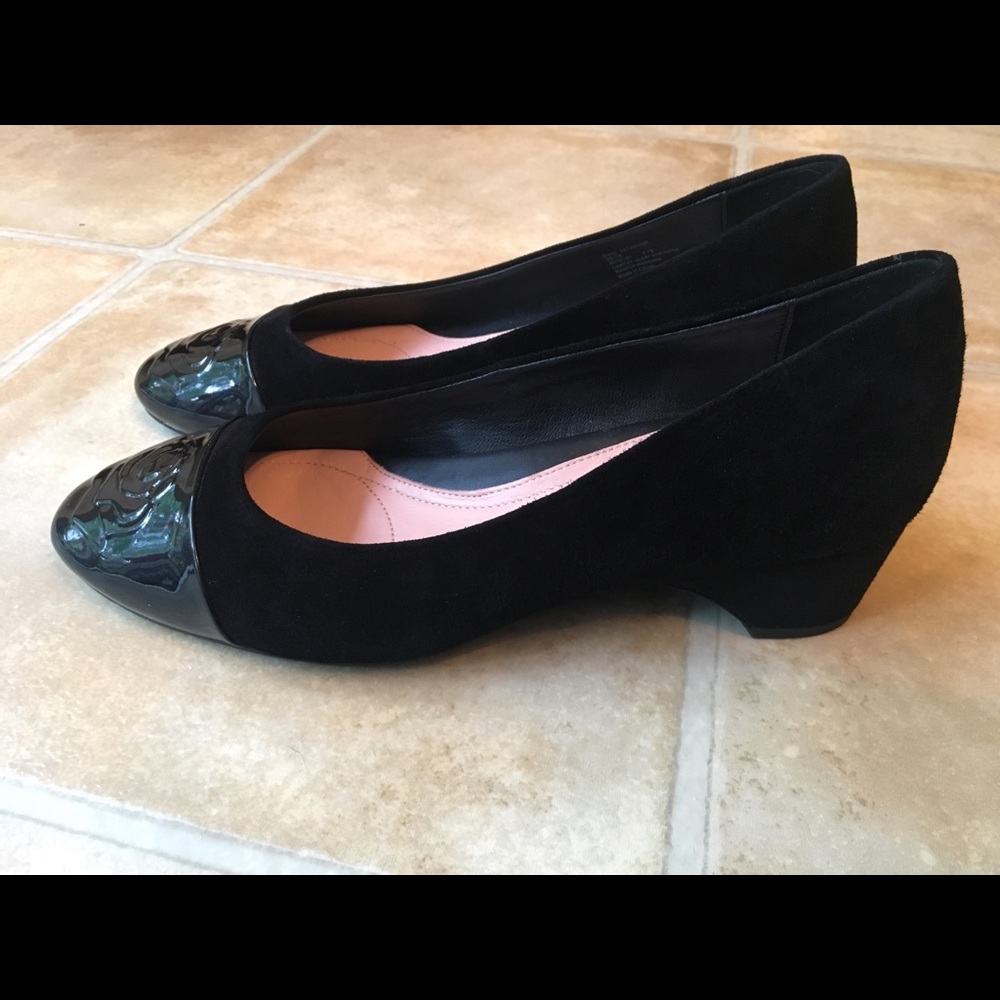 Shoes - Picture 2 of 8